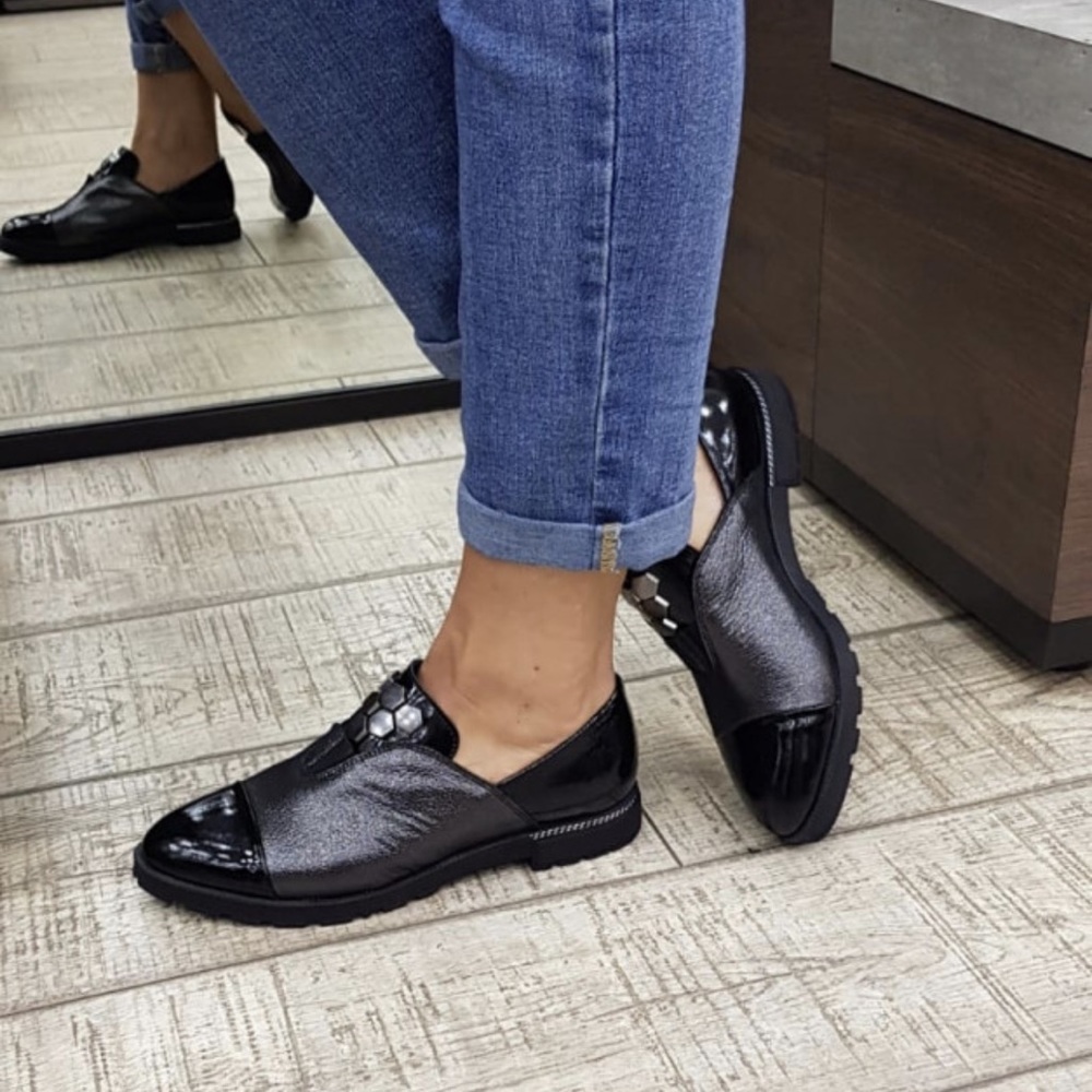 Brand New Anna Viotti Leather Shoe